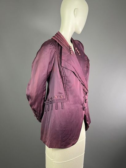 null DAMERON JOLY Paris veste de ville en soie - Vers 1915
Le modèle est taillé dans...