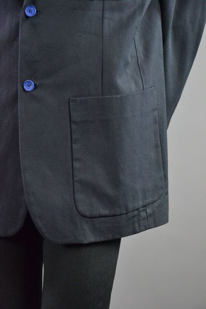 null LOUIS VUITTON Homme Veste sport en toile bleu édition LV CUP Taille 52
Le modèle...