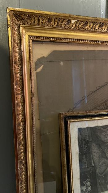 null Deux cadres à dessin, 
L'un en bois et stuc doré d'époque empire, vue intérieure...