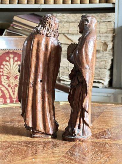 null La Vierge Marie et Saint Joseph en buis sculpté (Manques à la base pour les...