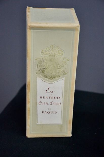 null PAQUIN Parfumerie - Important lot de flacons et boites des années 50 dont :

-Coffret...