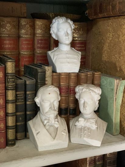 null Trois bustes en biscuit représentant la famille impériale, Napoléon III, l'impératrice...
