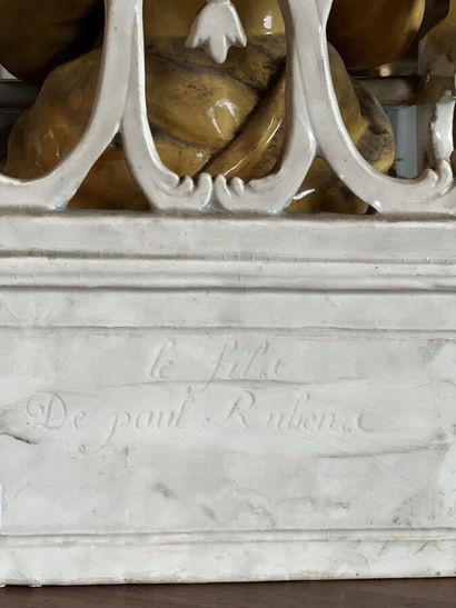 null Statuette en porcelaine polychrome, titrée au dos "Le fils de Paul Rubens "
30...