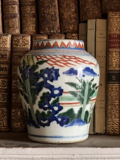 null Small porcelain vase with polychrome decoration Wucai (pierced vase)
China,...