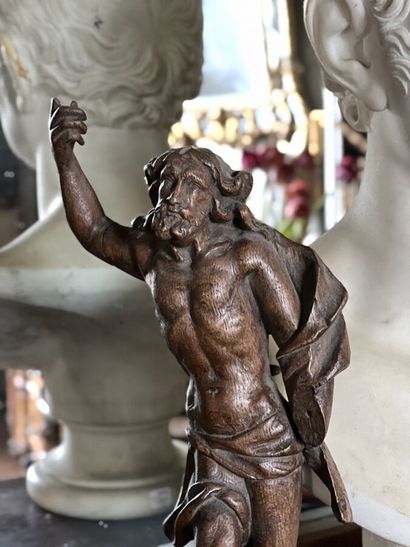 null Christ in carved wood (accidents and missing)
18th century
Height : 39 cm

Provenance...