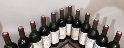null 12 bottles Château BALESTARD LA TONNELLE - Saint Emilion Grand cru 1982 Labels...