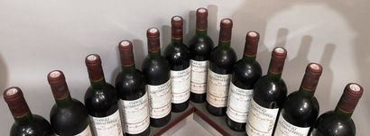null 12 bouteilles Château BALESTARD LA TONNELLE - Saint Emilion Grand cru 1982 Étiquettes...