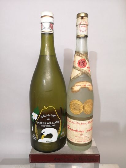 2 bottles of EAUX de VIE DIVERS 1 Williams...