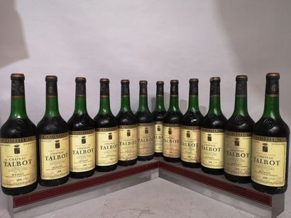 null 12 bouteilles Château TALBOT - 4ème Gcc Saint Julien 1970 Étiquettes tachées,...