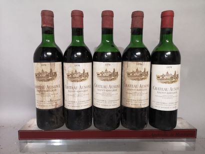 null 5 bouteilles Château AUSONE - 1er Gc Saint Emilion 1970 Étiquettes légèrement...