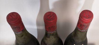 null 3 bouteilles BONNES MARES Grand Cru - Louis JADOT 1966 Étiquettes légèrement...