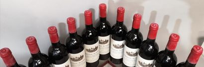 null 11 bouteilles Château AUSONE - 1er Gc Saint Emilion 1979 En caisse bois.Étiquettes...
