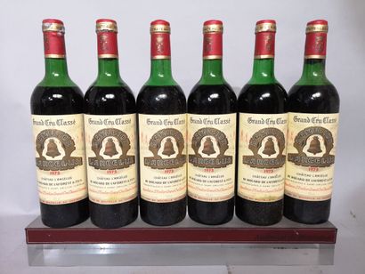 null 6 bouteilles Château ANGELUS - 1er Gc Saint Emilion 1975 Niveau mi-épaule. Capsules...