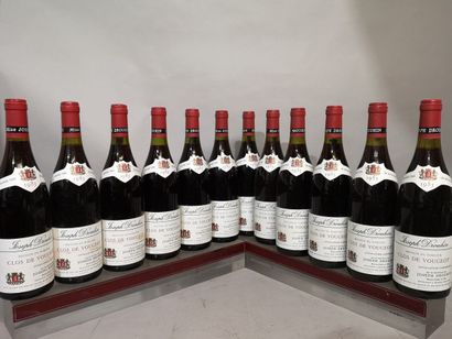null 12 bottles CLOS de VOUGEOT - Joseph DROUHIN 1985 In wooden case.
