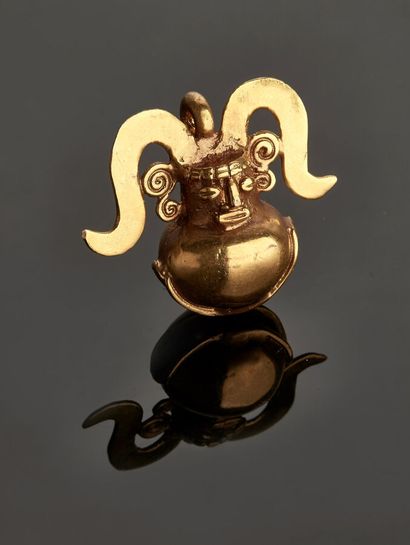 null Pendentif grelot en métal représentant un personnage stylisé, style pré-colombien,...
