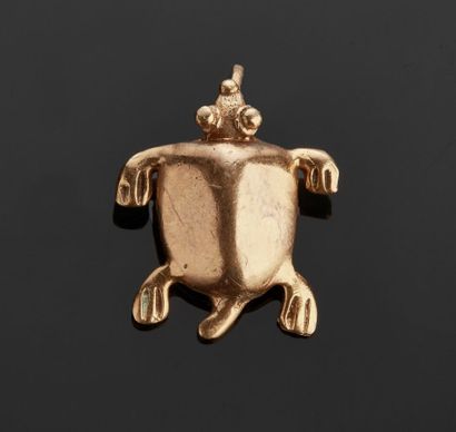 null Pendentif tortue en métal style pré-colombien 
Hauteur : 2 cm - Poids : 1.2...