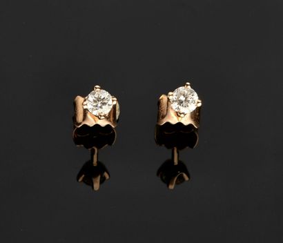 Pair of earrings in yellow gold 18 k (750...