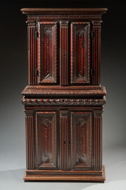 Two-part cabinet in carved natural wood,...