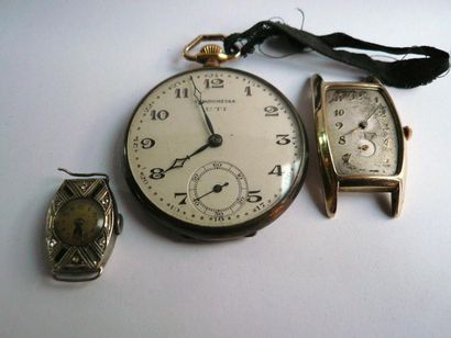 null Lot composé d'une montre bracelet de dame en or gris à boîtier tonneau serti...