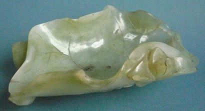 null Coupelle en forme de feuille de lotus, en jade. Chine, XXe siècle. L: 12 cm