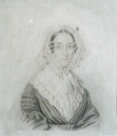 ECOLE FRANCAISE DU XIXème siècle Portrait de femme en buste Encre sur papier. 14...