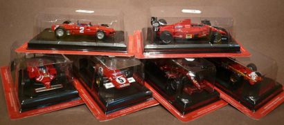 FERRARI 6 Véhicules Ferrari de course FI (bo) dont: Jackie Ickx 1968 Clay Regazzoni...