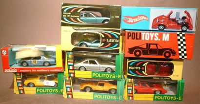 POLITOYS 9 Véhicules en boite Ferrari de divers modèles dont, réf. 504-540-589-5...