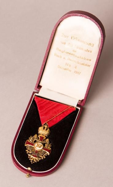 AUTRICHE Ordre de François-Joseph. Croix de Chevalier. Or, émail, ruban, écrin avec...