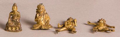 null Un lot de figurines bouddhiques miniatures en bronze doré. Tibet, XiXe siècle...