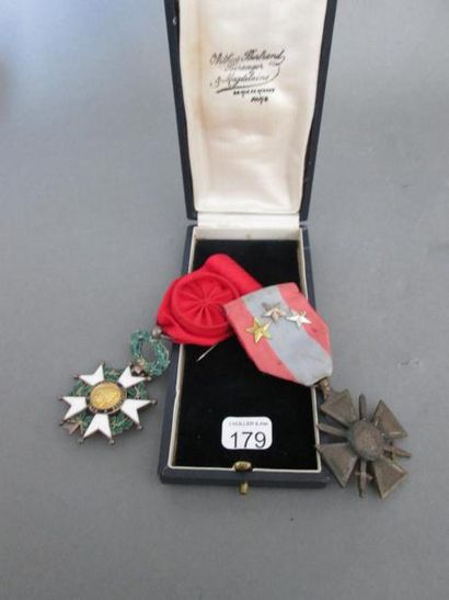 France Ordre de la Légion d'honneur. Étoile de Chevalier, IIIe République. Argent,...