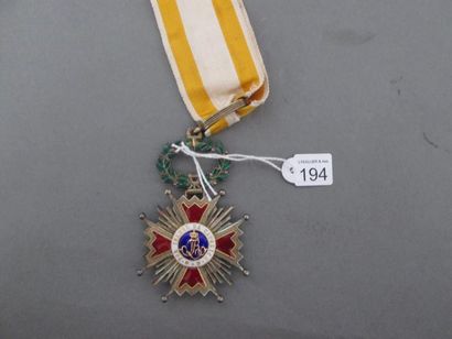 Espagne Ordre d'Isabelle la Catholique. Croix de Commandeur. Vermeil, émail (éclats),...