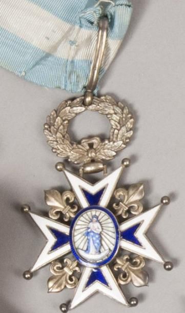 Espagne Ordre de Charles III. Croix de Commandeur. Vermeil, émail (éclats), cravate....