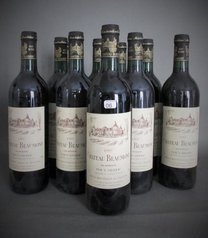 null Dix bouteilles de Château Beaumont, 1989