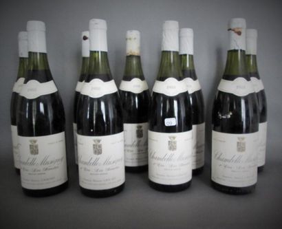 null Neuf bouteilles de Chambolle-Musigny Les Baudes Gavignet 1988. Niveau: deux...