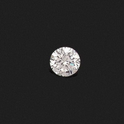 Diamant de taille moderne d'environ 0,9 carats.
Certificat...
