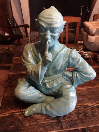null Geo MARTEL Statuette en faïence émaillée bleu turquoise représentant un chinois...