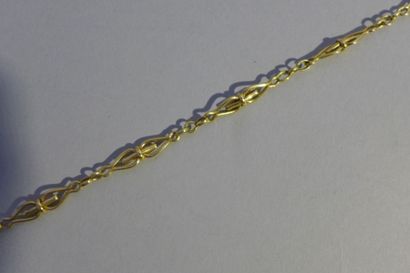 Bracelet en or jaune 18 k (750 millièmes)...