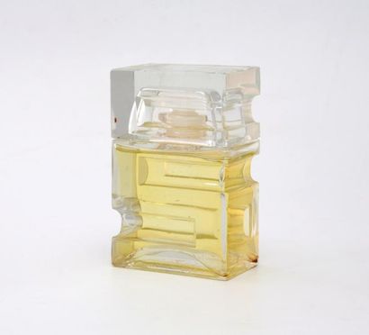 null CALIXTE - "Givre" - (1944)

Rare flacon moderniste en verre massif incolore...