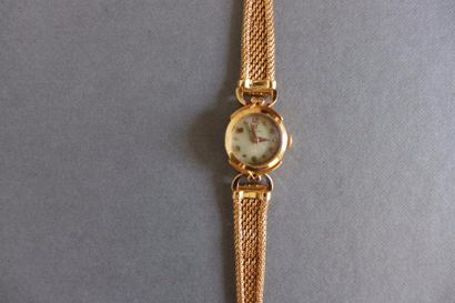 null OMEGA

Montre bracelet de dame en or jaune 18 k (750 millièmes) le cadran à...