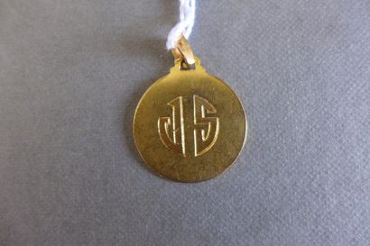 null CONTAUX

Médaille en 18 k (750 millièmes) représentant la Vierge auréolée, au...