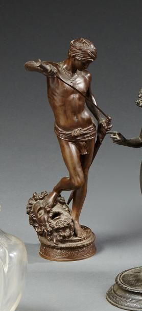 Antonin MERCIÉ (1845-1916) David vainqueur
Bronze à patine brune. Fonte d'édition...