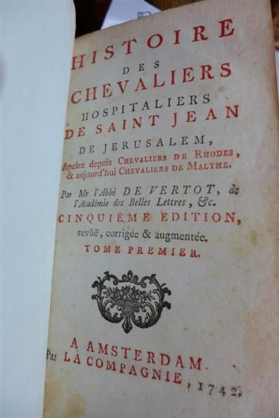 null VERTOT: Histoire des Chevaliers de Malte. Amst., 1742 ; 7 vol. in-12, basane...