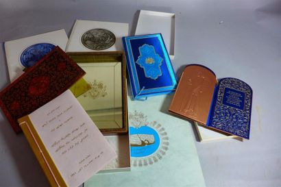 null Collection de six Menus du couronnement du Shah d'Iran en 1971.