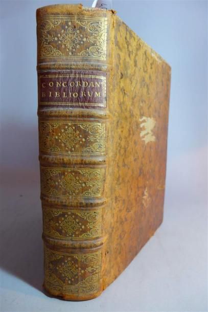 null LUCA : Sacrorum Bibliorum Vulgatae Editionis Concordantiae... Lyon, 1726 ; in-4°...