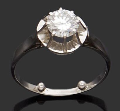 null BAGUE solitaire en or gris 18 k (750 millièmes) sertie d'un diamant de taille...