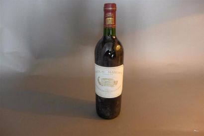 null 1 bouteille du Château MARGAUX, 1er GCC 1985, Margaux (niveau légèrement ba...