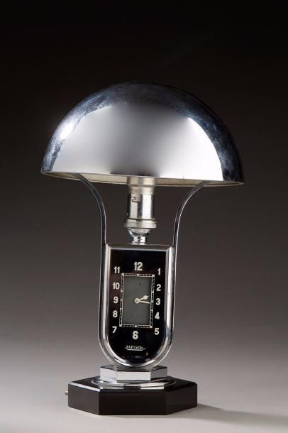 JAEGER, Luxhora Lampe de bureau lyre en métal chromé à pendulette double face. Cadran...