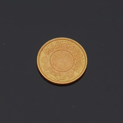 null Pièce d'or d'or, inscription en arabe.

Poids : 8 g