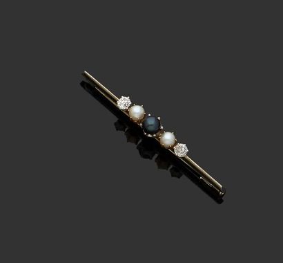 null Broche barrette en or jaune 18 k (750 millièmes) sertie de trois perles dont...