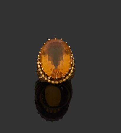 null Bague de coktail en or jaune 18 k (750 millièmes) sertie d'une importante citrine...